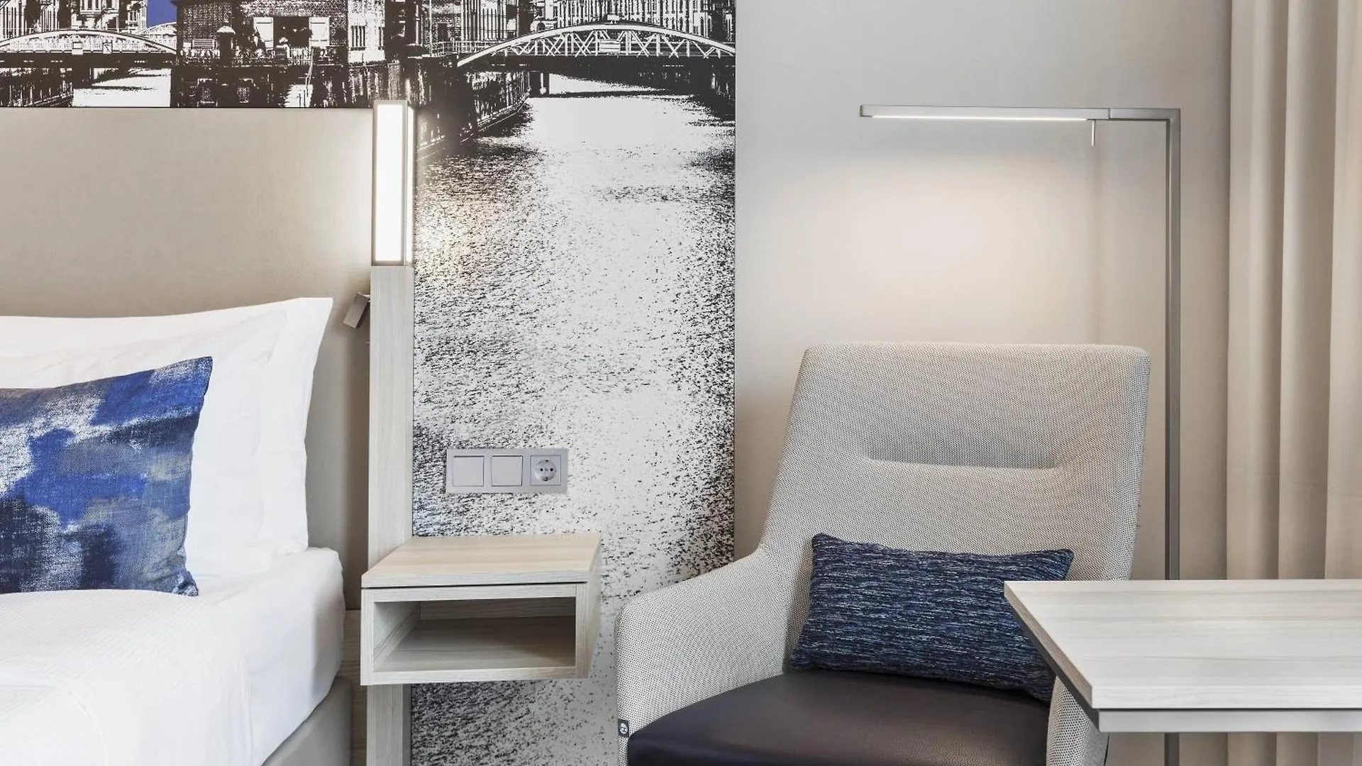 Courtyard By Marriott Hamburg City Germany