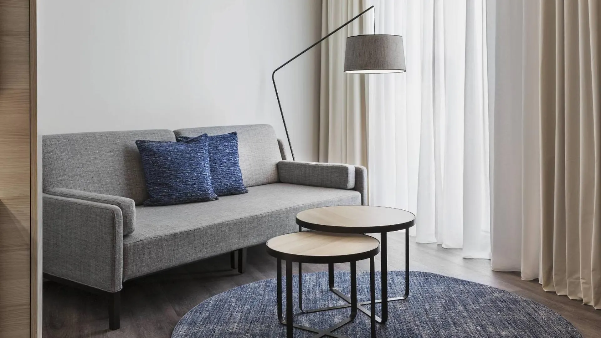 Courtyard By Marriott Hamburg City